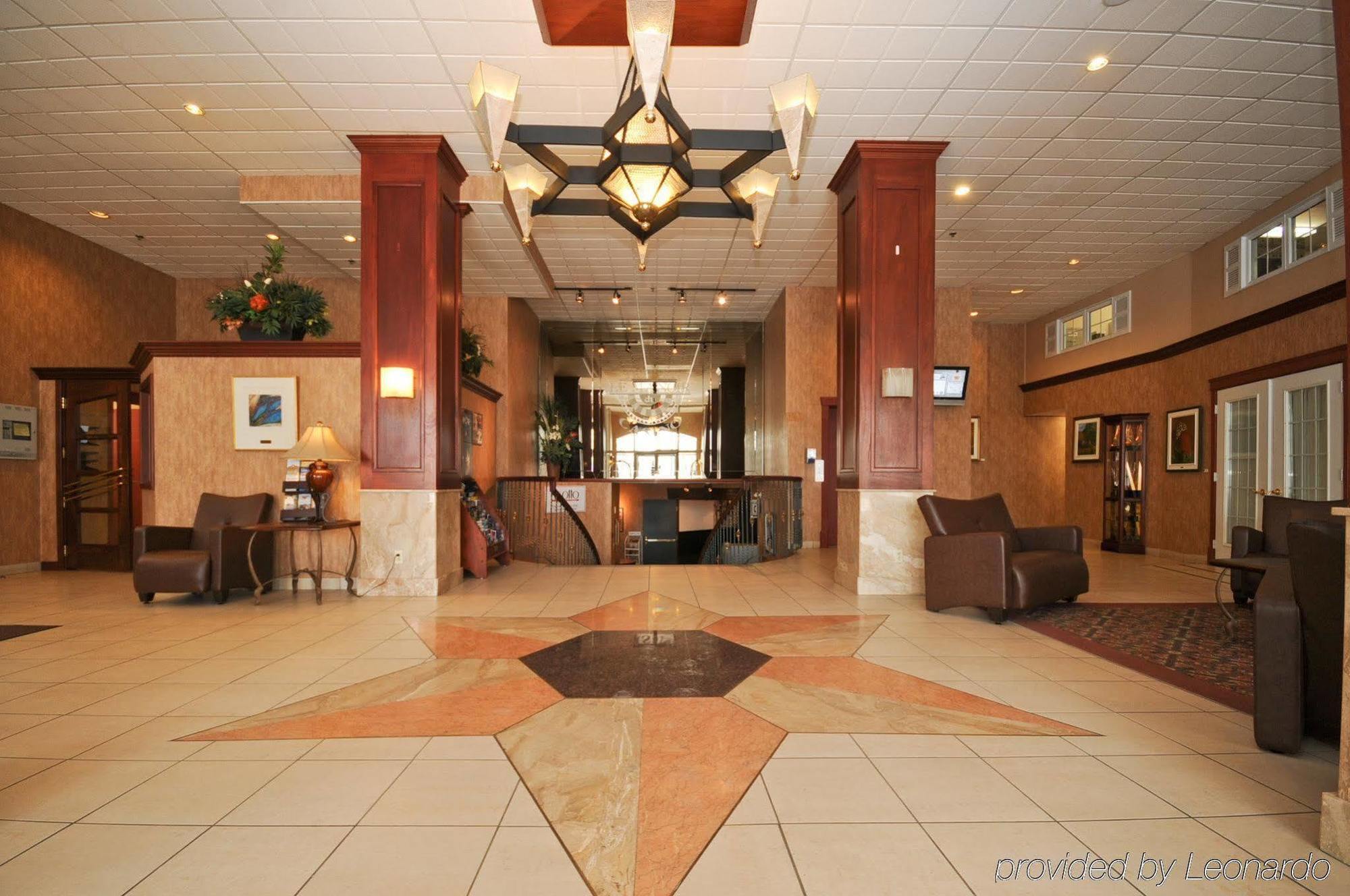 Ramada Plaza By Wyndham Gatineau/Manoir Du Casino Hotel Exterior photo