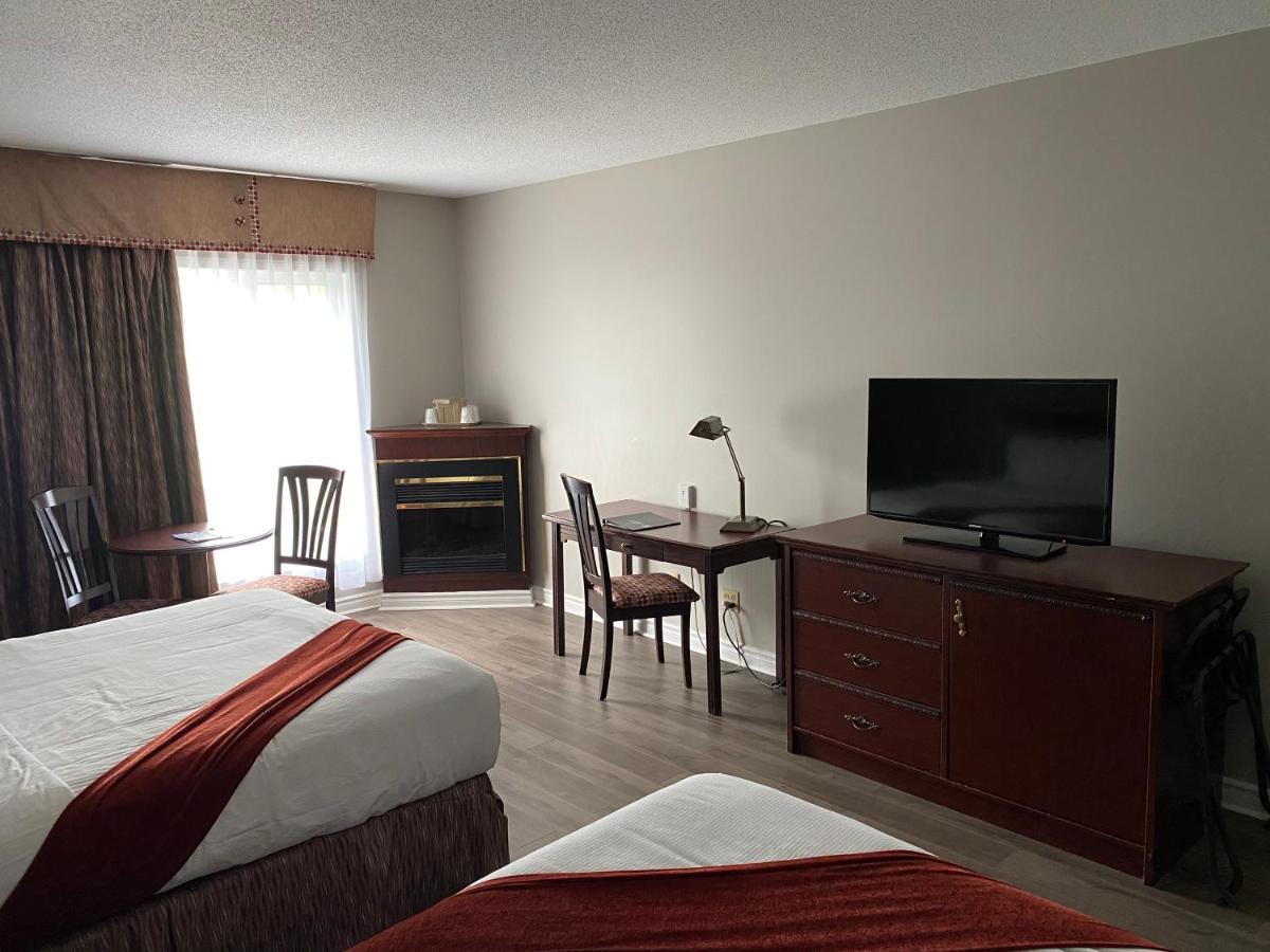 Ramada Plaza By Wyndham Gatineau/Manoir Du Casino Hotel Exterior photo